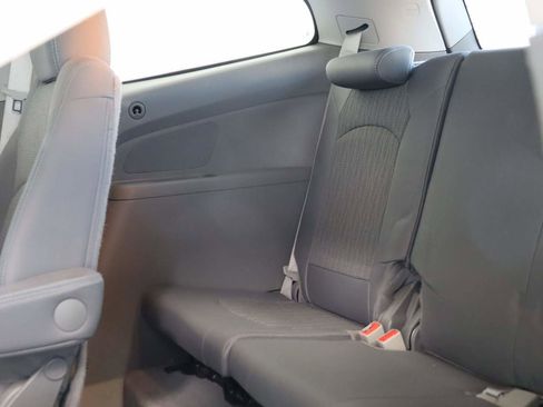 Used 2014 Chevrolet Traverse LT w/ LPO, 'HIT The Road' Package image 16