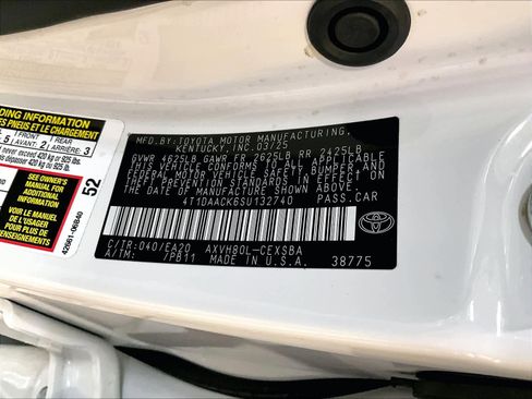 Used 2025 Toyota Camry SE image 35