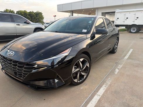 Used 2023 Hyundai Elantra Limited FWD image 1