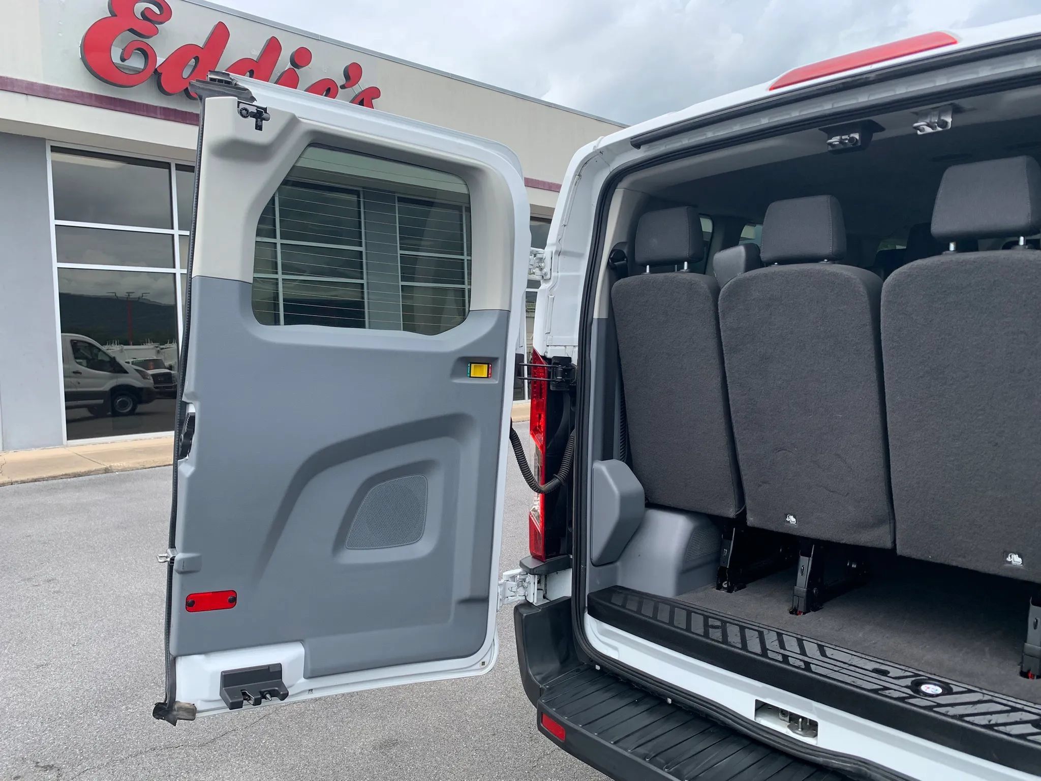 Used 2018 Ford Transit 350 XL RWD image 37