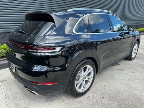 Certified 2026 Porsche Cayenne image 9