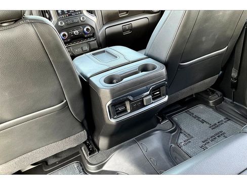 Used 2022 GMC Sierra 3500 Denali w/ Denali Black Diamond Edition image 11