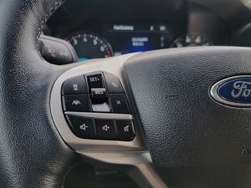 Used 2022 Ford Explorer XLT w/ Equipment Group 202A image 20
