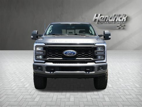 Used 2023 Ford F250 Lariat w/ Sport Appearance Package AWD/4WD image 3