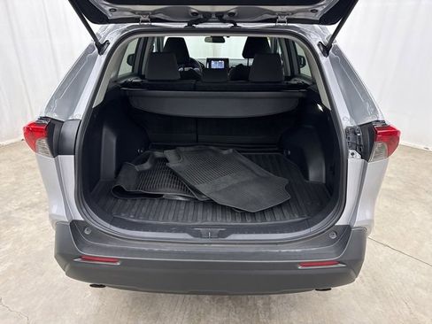 Used 2022 Toyota RAV4 XLE image 29