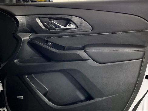 Certified 2023 Chevrolet Traverse High Country image 21