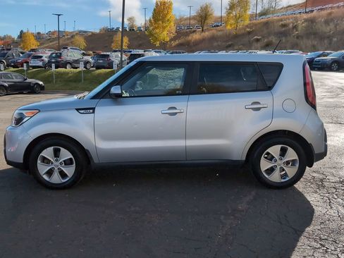 Used 2016 Kia Soul image 4