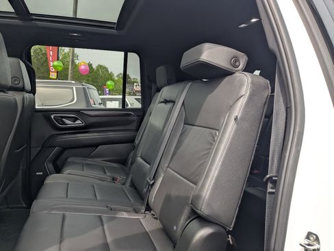 Used 2024 Chevrolet Suburban Z71 w/ Luxury Package image 25