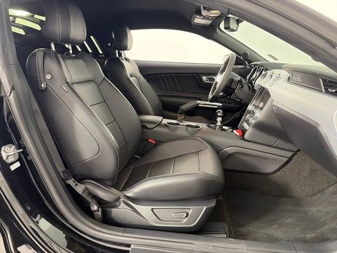 Used 2015 Ford Mustang GT Premium image 28