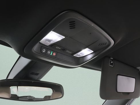 Used 2023 Chevrolet Traverse LS FWD image 16