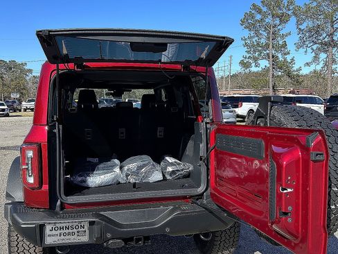 New 2025 Ford Bronco Badlands w/ Sasquatch Package AWD/4WD image 6