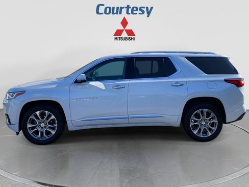 Used 2019 Chevrolet Traverse Premier AWD/4WD image 2