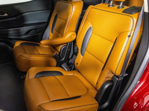 Used 2019 GMC Acadia SLT image 39