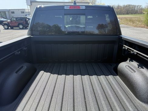 New 2026 RAM 1500 Express AWD/4WD image 7