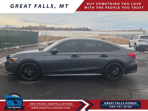 Used 2023 Honda Civic Sport image 4