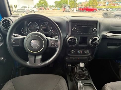 Used 2016 Jeep Wrangler Unlimited Sport AWD/4WD image 2