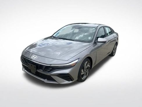 Used 2024 Hyundai Elantra Limited FWD image 7
