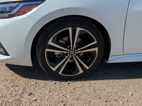 Used 2021 Nissan Sentra SR w/ SR Premium Package FWD image 10