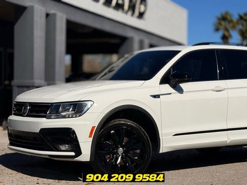 Used 2021 Volkswagen Tiguan SE FWD image 2