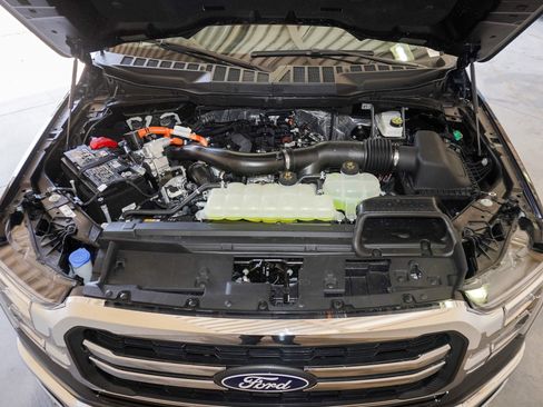 New 2025 Ford F150 Lariat w/ Equipment Group 502A High image 21