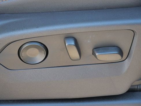 Used 2023 GMC Sierra 1500 AT4 w/ AT4 Premium Package image 19