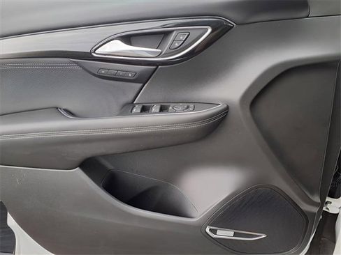 Used 2025 Buick Envision Preferred image 18