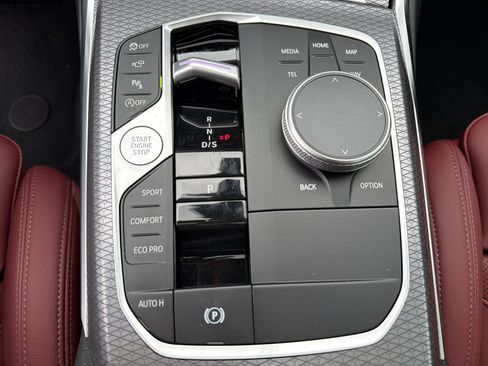 New 2026 BMW 330i Sedan w/ M Sport Package image 9