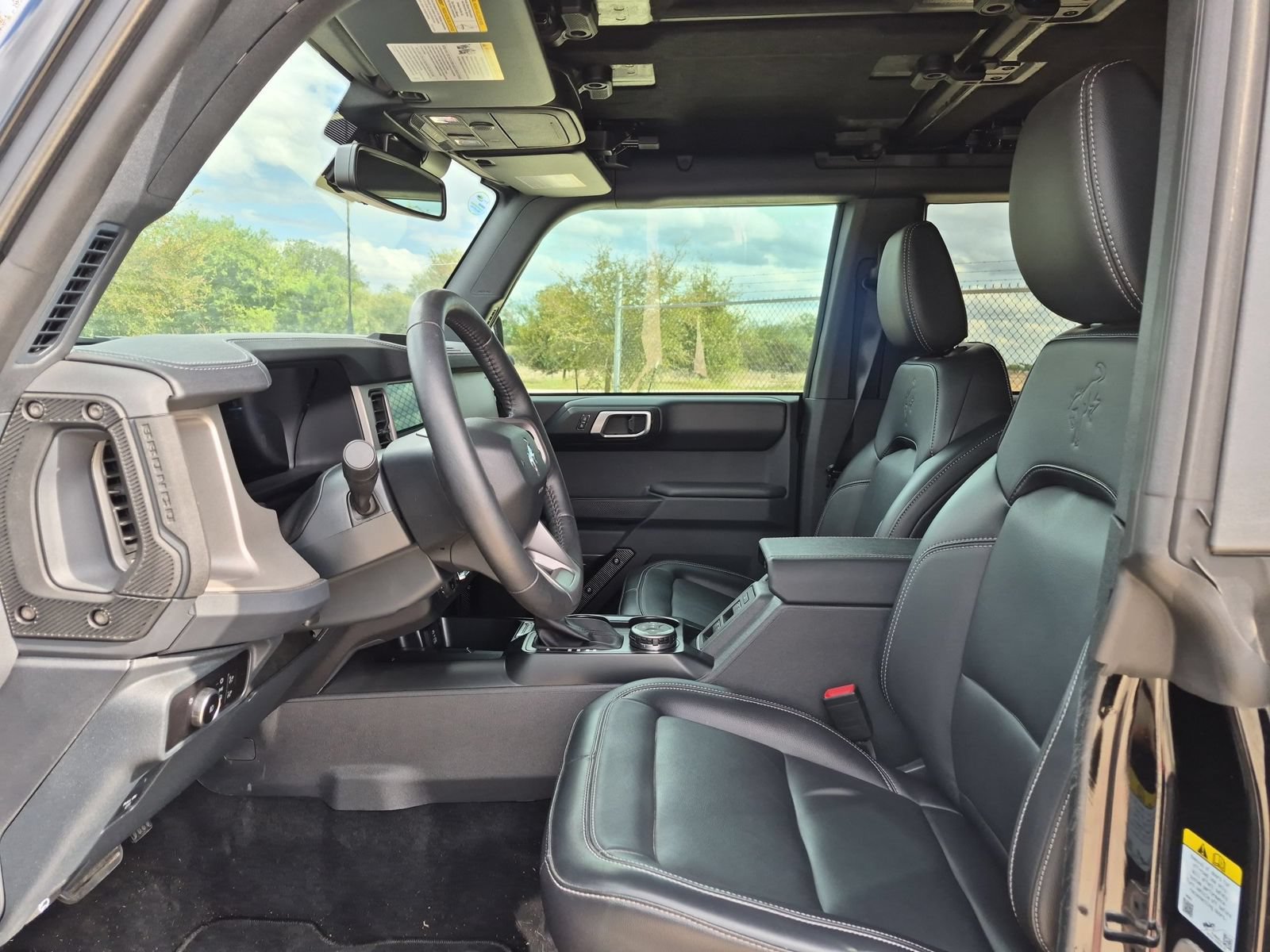 Used 2025 Ford Bronco Outer Banks AWD/4WD image 9