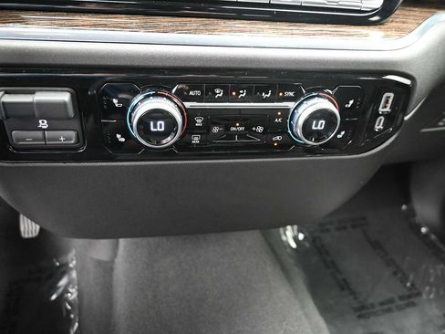 Used 2025 GMC Sierra 2500 SLE w/ SLE Value Package; AWD/4WD image 21