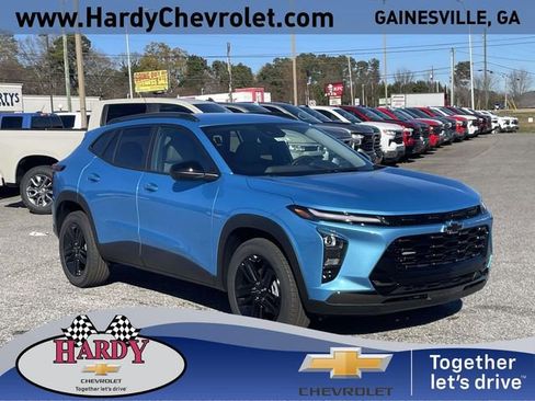 New 2026 Chevrolet Trax ACTIV image 1