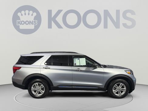 Used 2023 Ford Explorer XLT w/ Equipment Group 202A AWD/4WD image 8