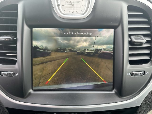 Used 2023 Chrysler 300 Touring w/ Sport Appearance Package RWD image 18