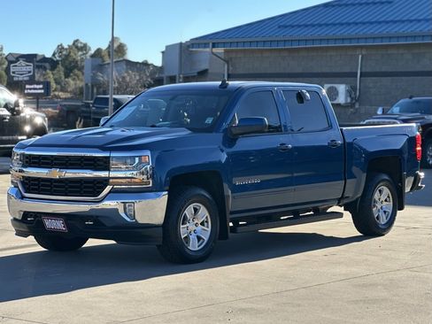 Used 2018 Chevrolet Silverado 1500 LT w/ All Star Edition image 7