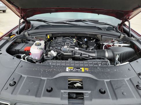 Used 2025 Jeep Grand Cherokee Laredo X w/ Luxury Tech Group I AWD/4WD image 9