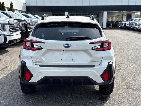 Used 2025 Subaru Crosstrek 2.0i Premium image 5