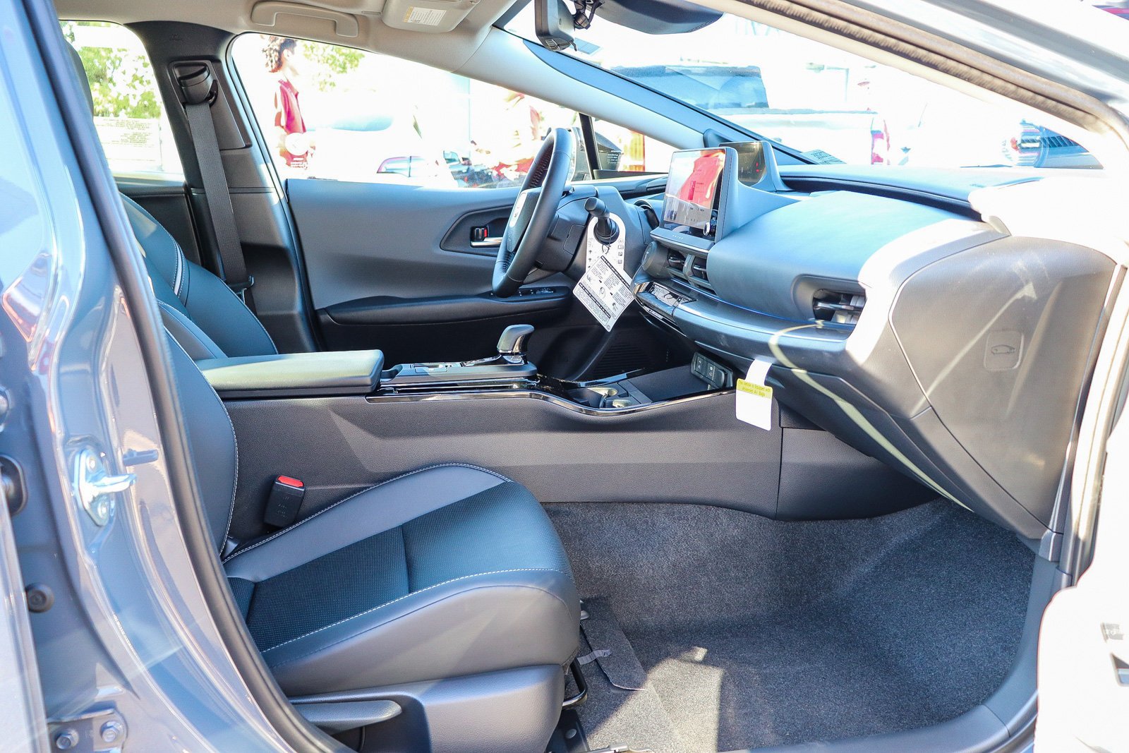 New 2027 Toyota Prius Limited w/ Limited Premium Package FWD image 22