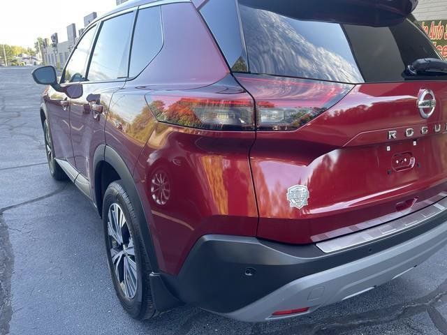 Used 2021 Nissan Rogue SV FWD image 8