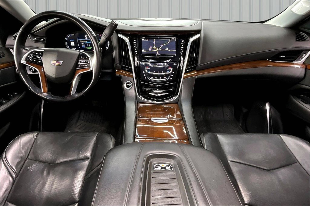 Used 2019 Cadillac Escalade Premium Luxury w/ LPO, Radiant Package AWD/4WD image 7