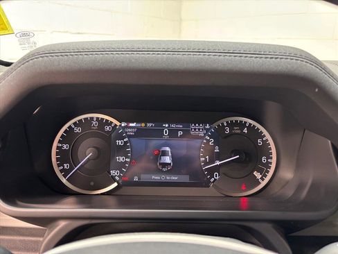 Used 2023 Land Rover Defender 130 S image 17