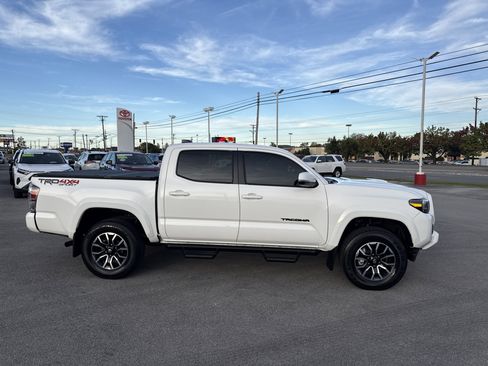 Certified 2023 Toyota Tacoma TRD Sport image 2