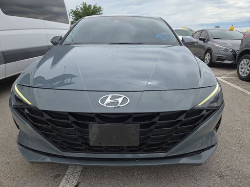 Used 2022 Hyundai Elantra Blue FWD image 2