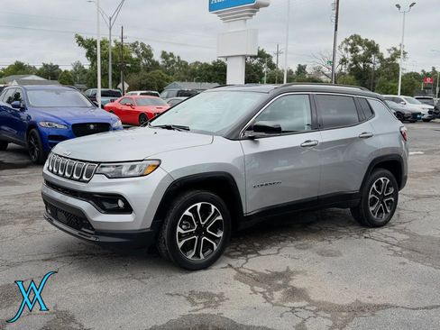 Used 2022 Jeep Compass Limited AWD/4WD image 3