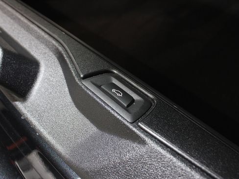 Used 2023 BMW X5 sDrive40i w/ M Sport Package image 71