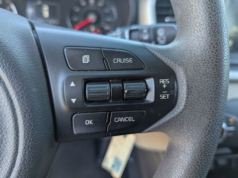 Used 2018 Kia Sorento LX image 25