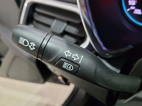 Used 2021 Chevrolet Equinox LT image 40