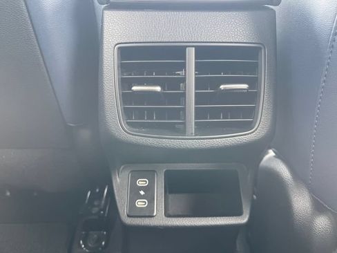Used 2024 Kia Seltos S AWD/4WD image 17