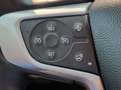 Used 2024 GMC Terrain SLT AWD/4WD image 12