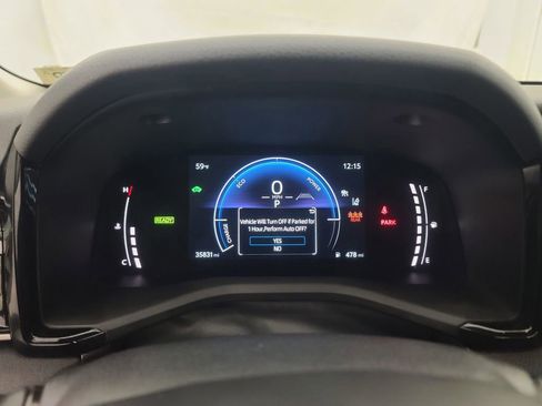 Used 2025 Toyota Camry LE image 29