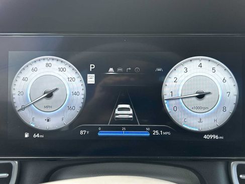Used 2024 Hyundai Elantra SEL FWD image 10
