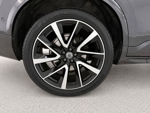Used 2018 Volvo XC90 T6 Momentum w/ Convenience Package AWD/4WD image 33